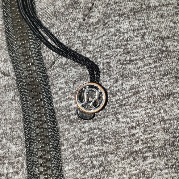 Lululemon Athletica| Be Present Jacket - Picture 4 of 8